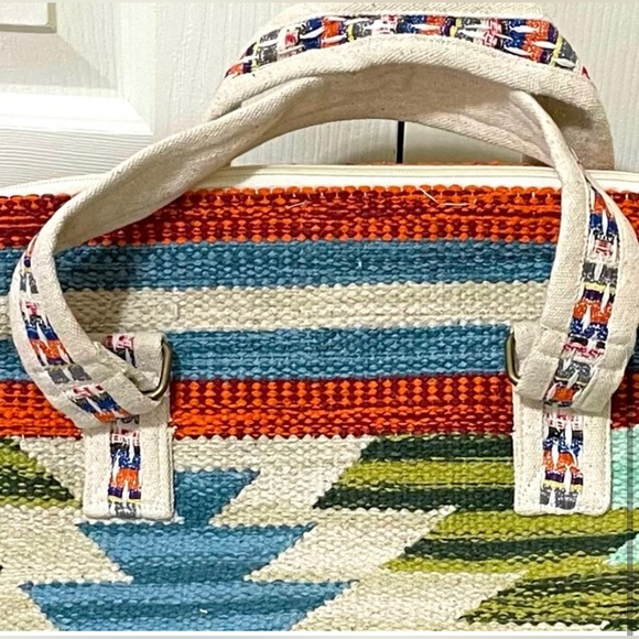 🎉❤️ Large Multicolor Aztec Duffel Weekender Bag - Picture 3 of 4